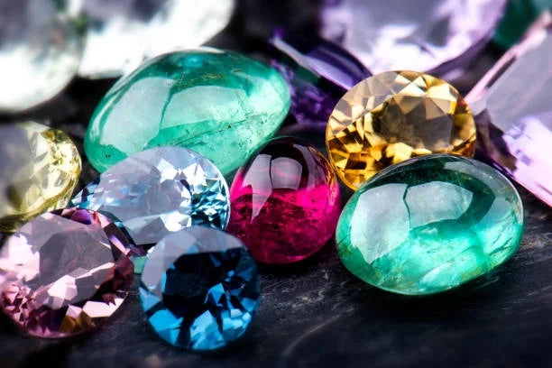 5 Gemstones Ideal for the Golden Summer Season