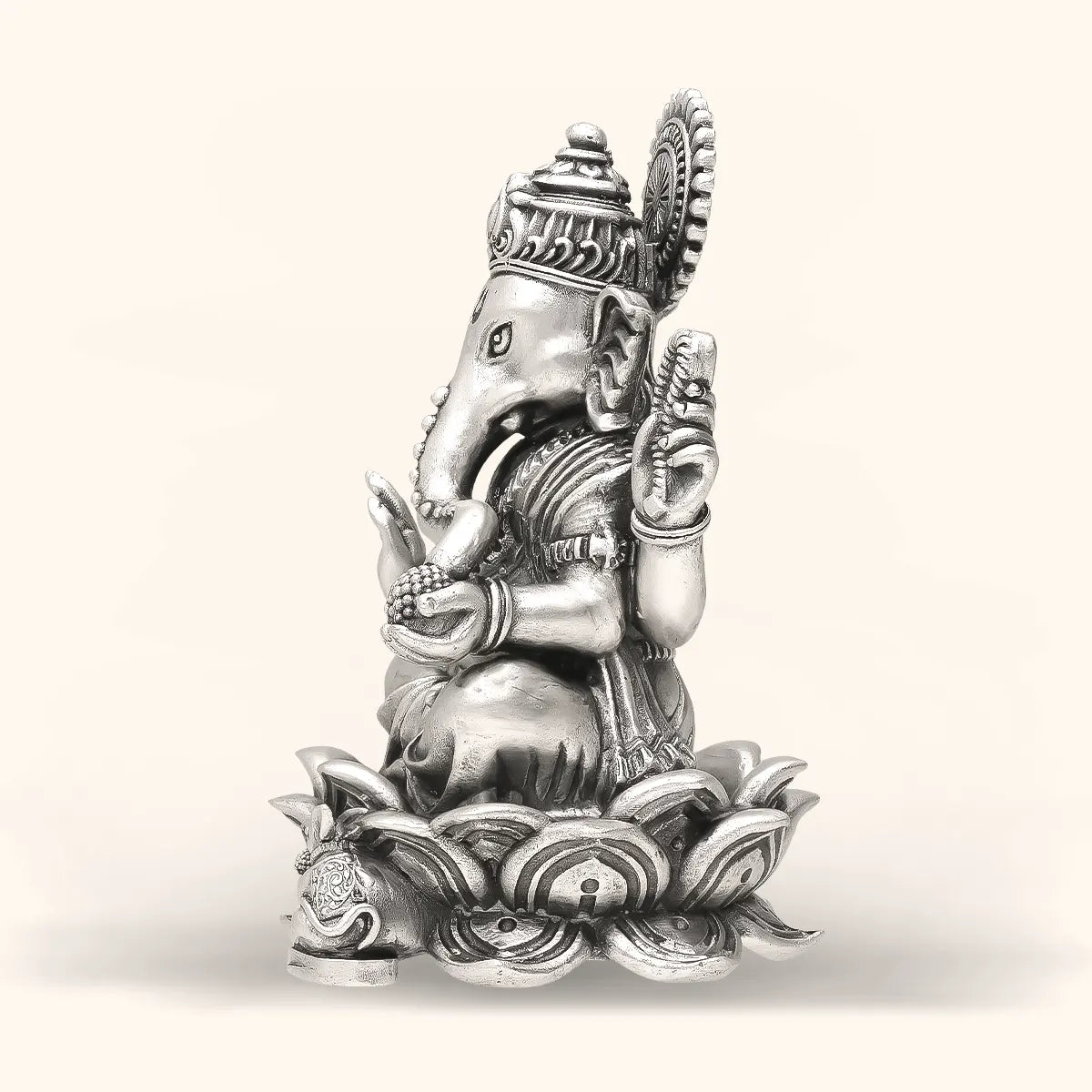 925 Antique Silver Idol Ganesh with Rhodium and Lacquer Coating for Anti-tarnish.
